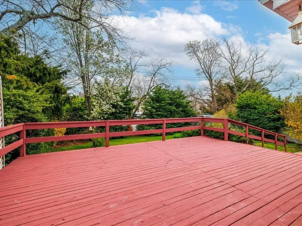 3293 Milburn Avenue Baldwin NY 11510