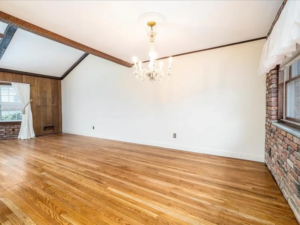 3293 Milburn Avenue Baldwin NY 11510