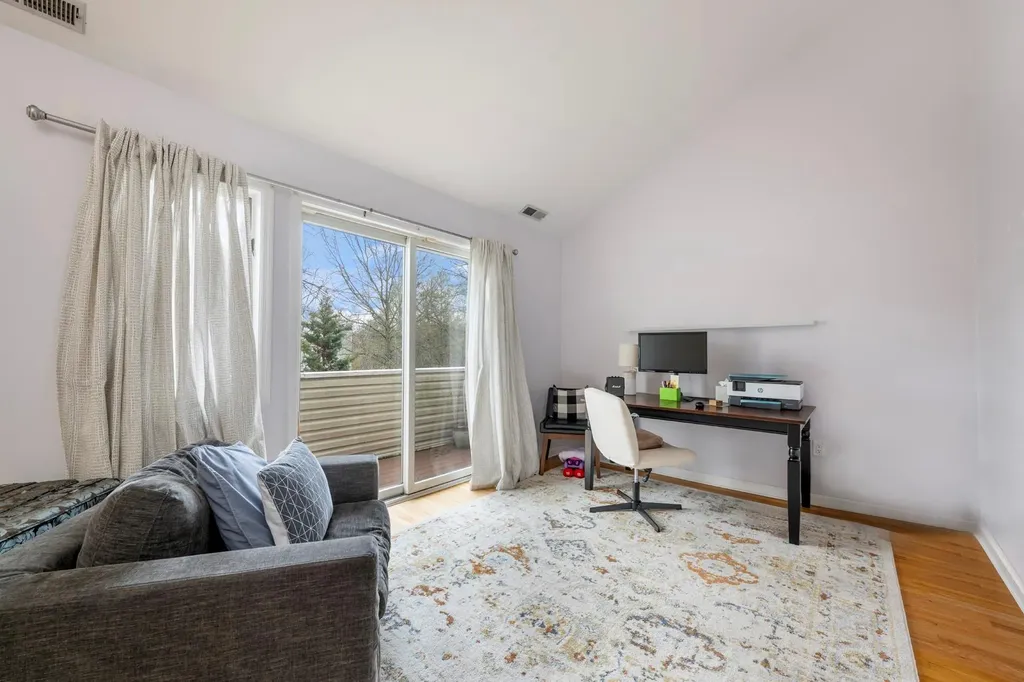 128 Winchester Drive Yonkers NY 10710