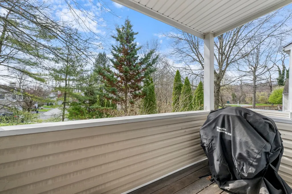 128 Winchester Drive Yonkers NY 10710
