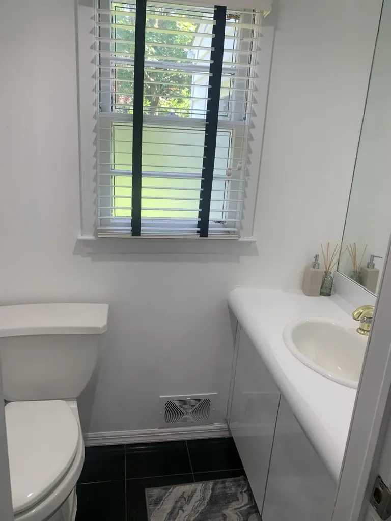220 Jackson Place Hewlett NY 11557