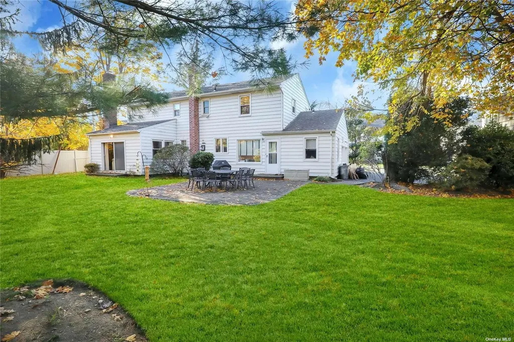 220 Jackson Place Hewlett NY 11557