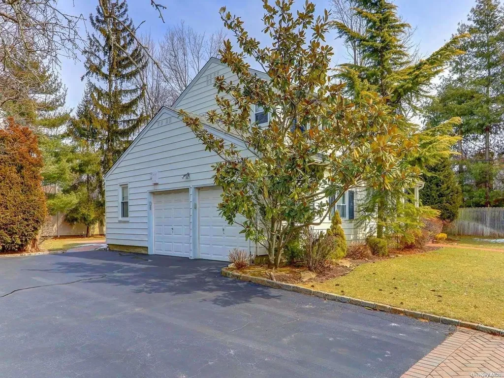 220 Jackson Place Hewlett NY 11557