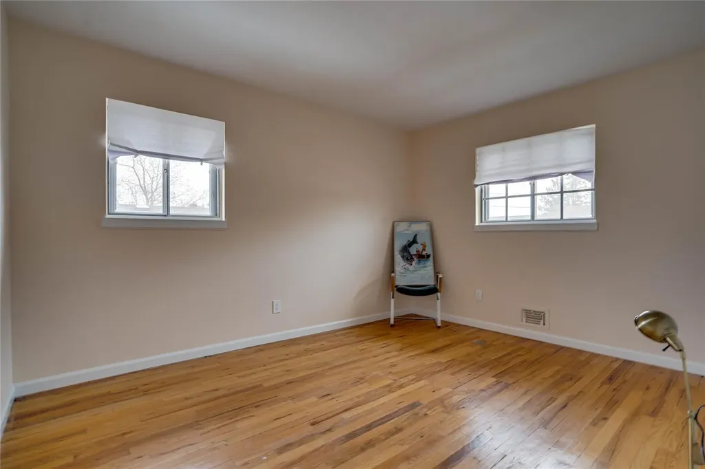 47 Bowling Lane Deer Park NY 11729