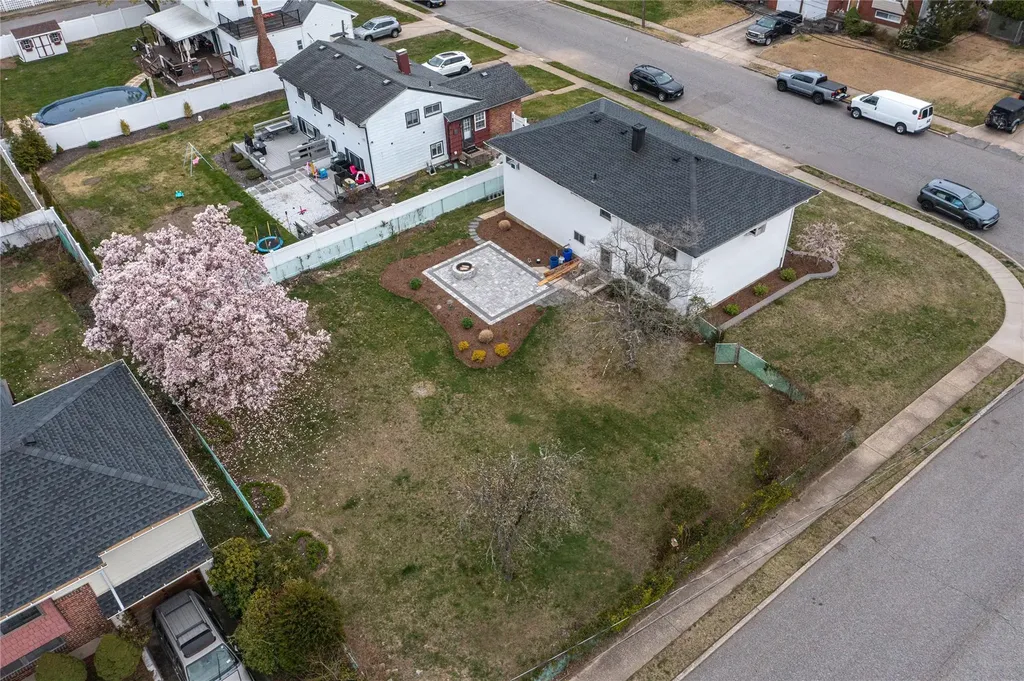 47 Bowling Lane Deer Park NY 11729