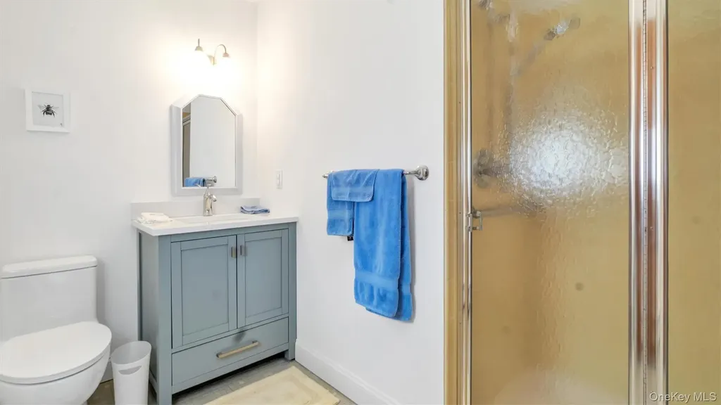 3 Debbie Trail Hampton Bays NY 11946
