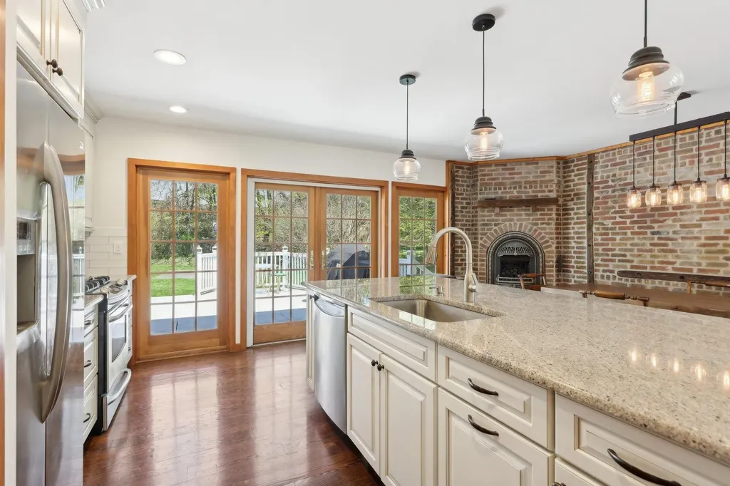 21 Jackson Drive Stony Point NY 10980
