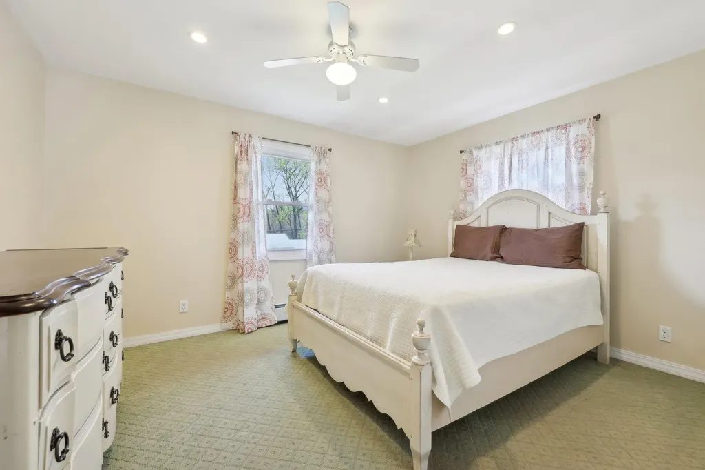 21 Jackson Drive Stony Point NY 10980