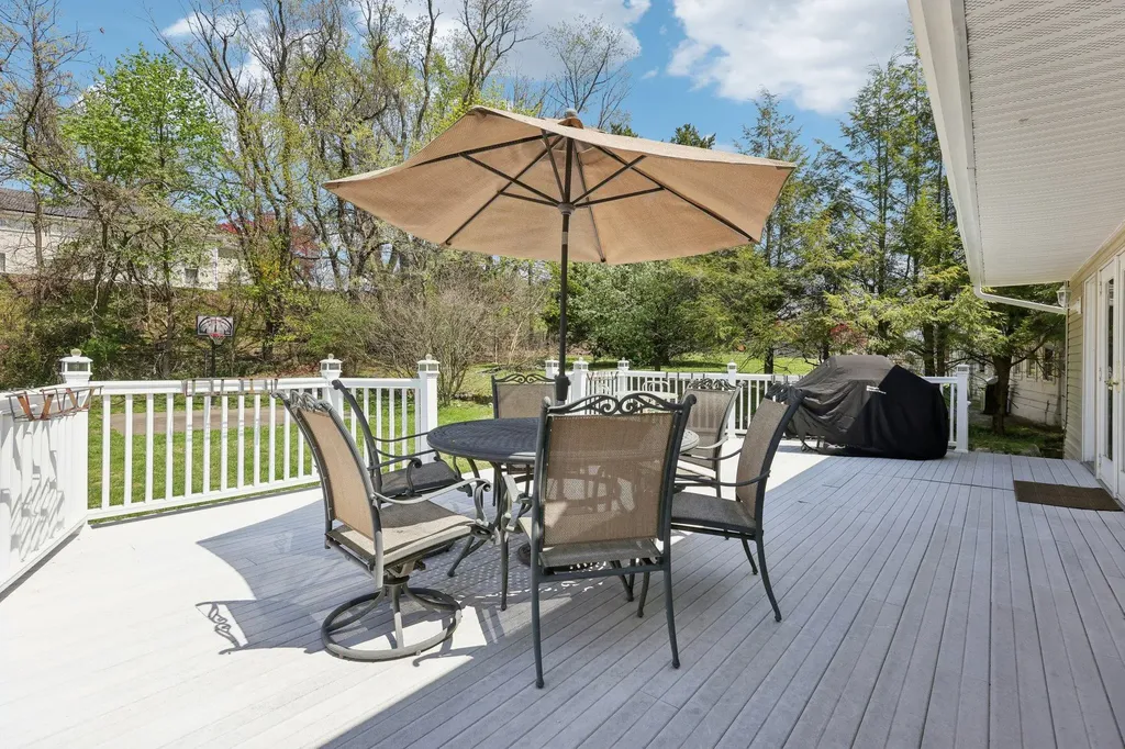 21 Jackson Drive Stony Point NY 10980