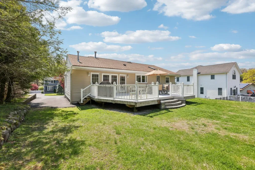 21 Jackson Drive Stony Point NY 10980