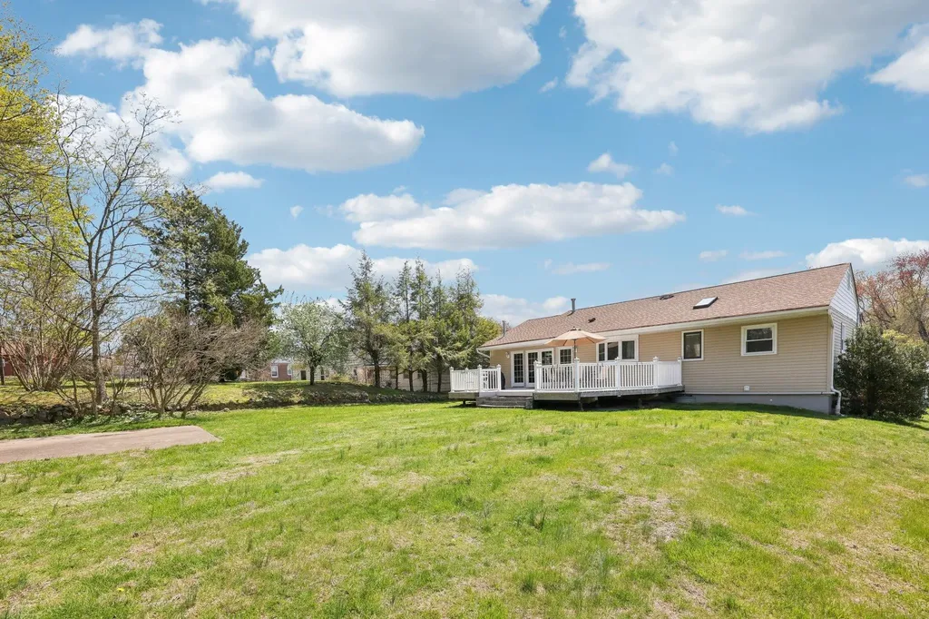 21 Jackson Drive Stony Point NY 10980