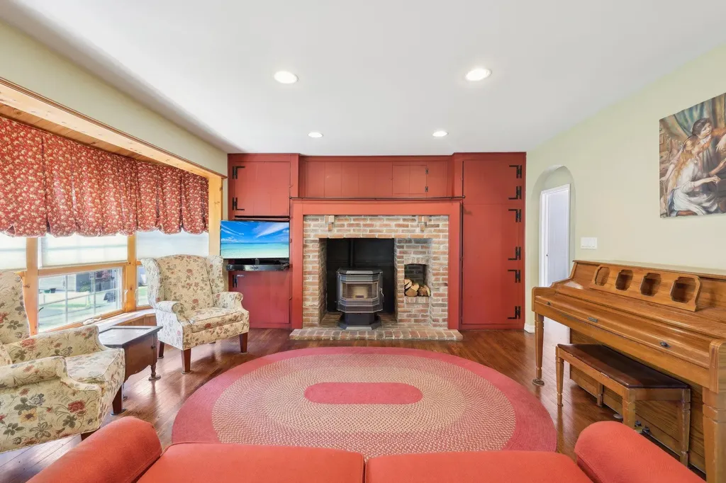 21 Jackson Drive Stony Point NY 10980