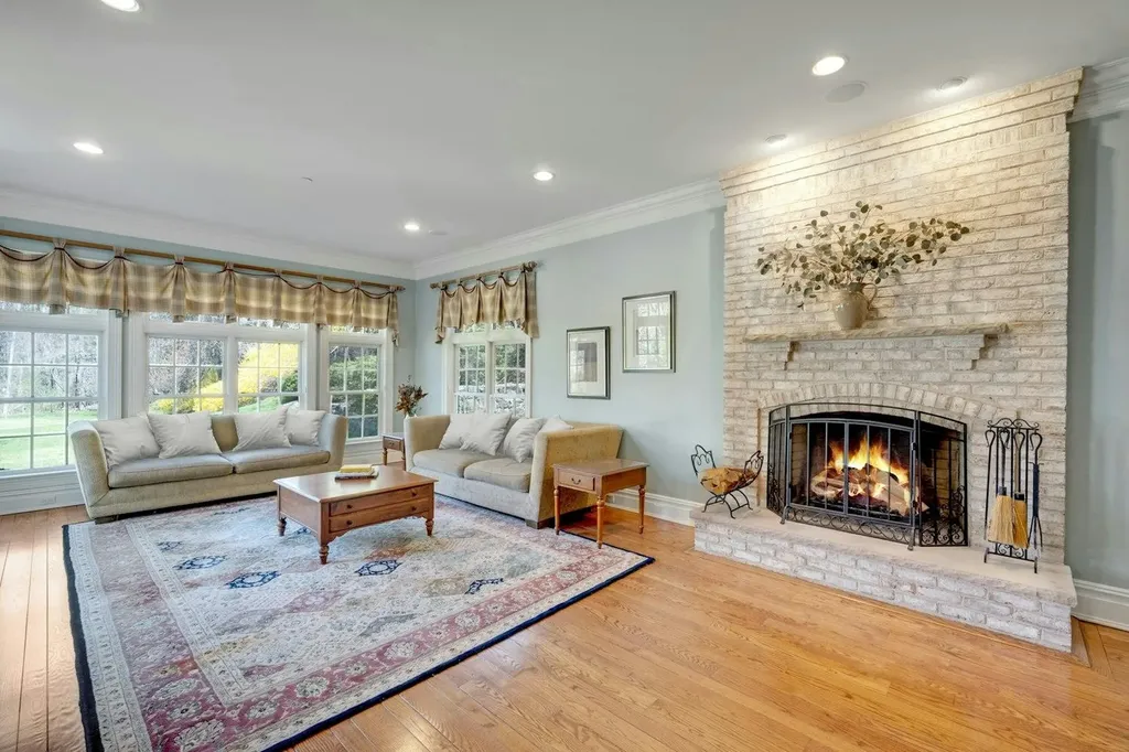 85 Woodlands Road Harrison NY 10528