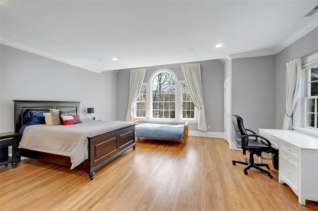 85 Woodlands Road Harrison NY 10528