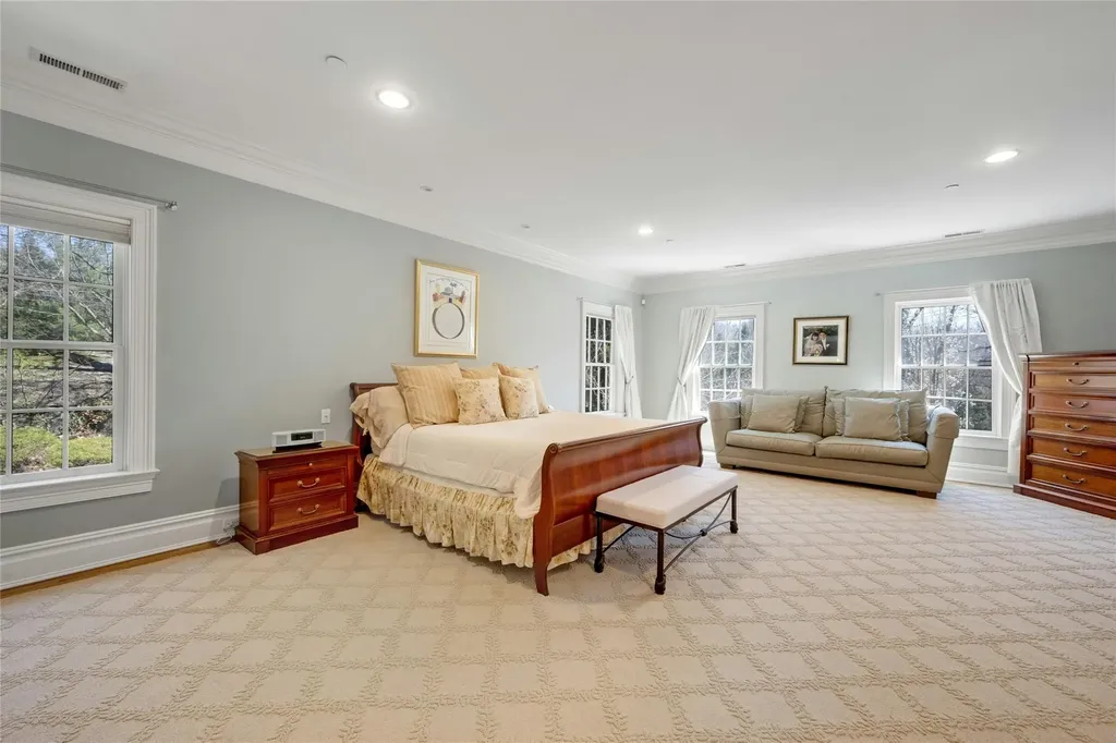 85 Woodlands Road Harrison NY 10528