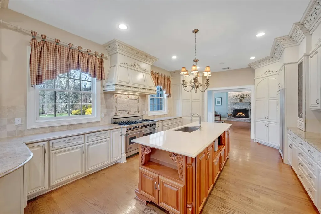 85 Woodlands Road Harrison NY 10528