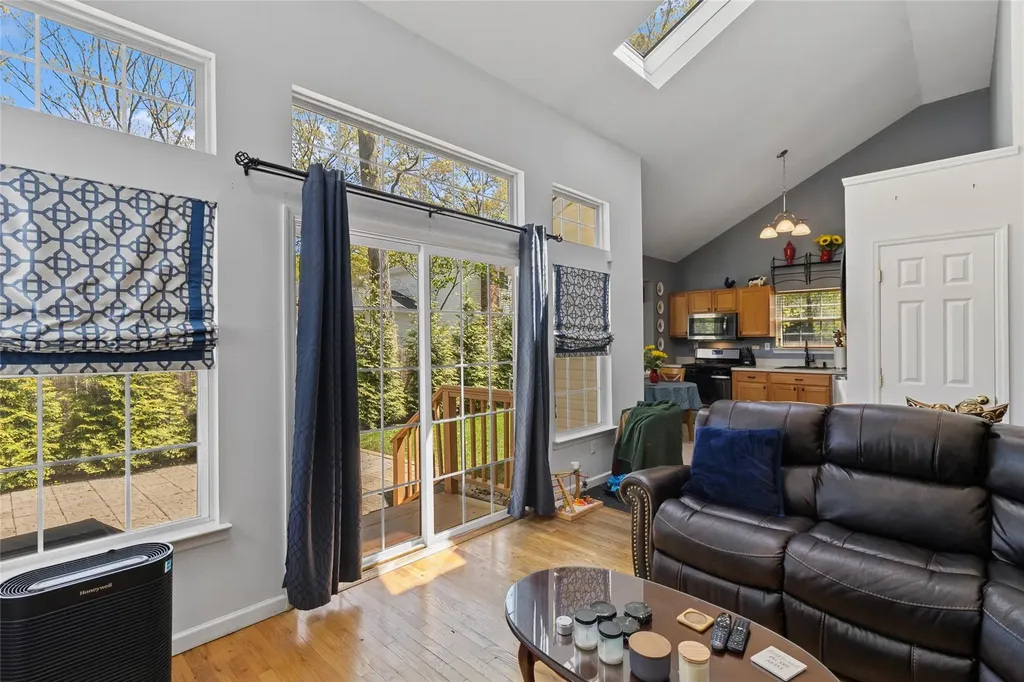 1 Queens Road Miller Place NY 11764