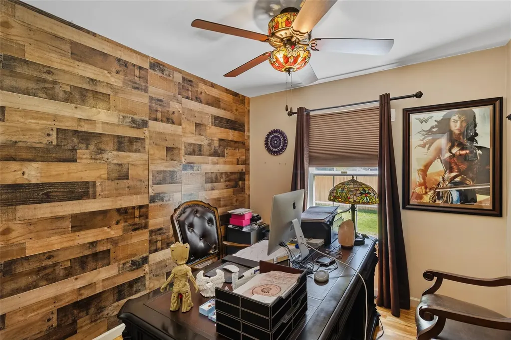 1 Queens Road Miller Place NY 11764