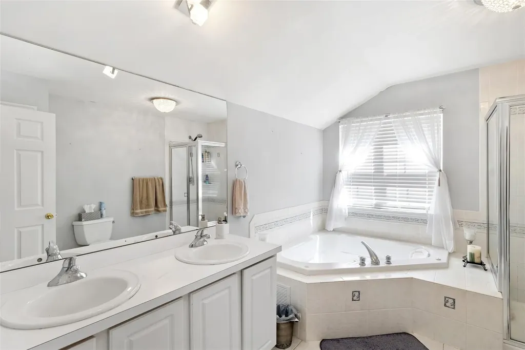 1 Queens Road Miller Place NY 11764