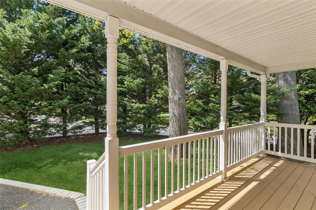 1 Queens Road Miller Place NY 11764