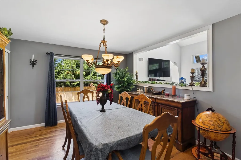 1 Queens Road Miller Place NY 11764