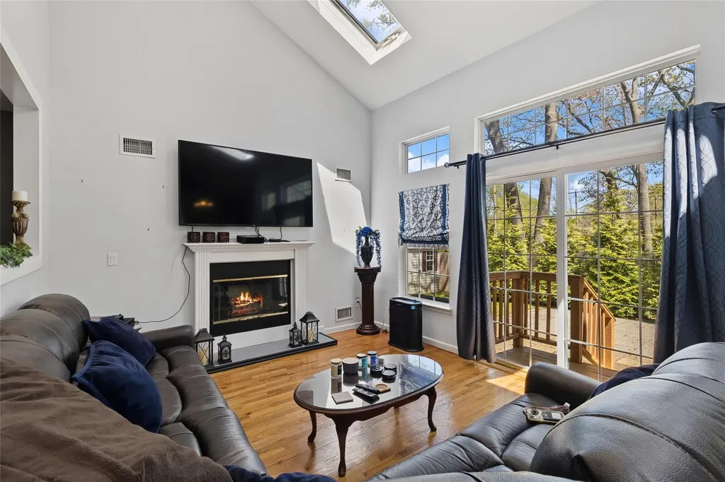 1 Queens Road Miller Place NY 11764