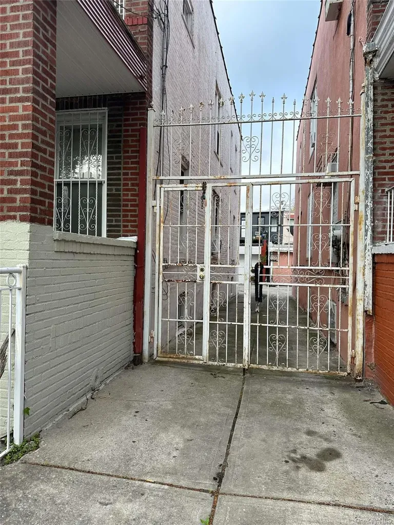 710 Shepherd Avenue Brooklyn NY 11208