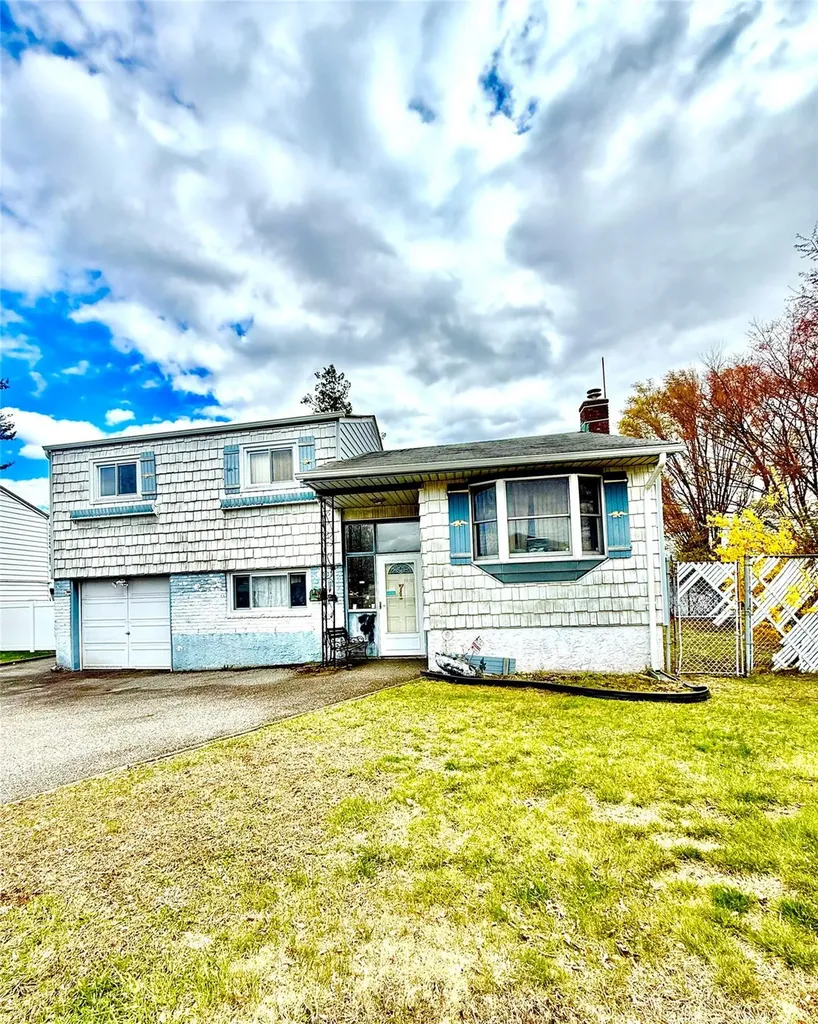 71 Jamaica Avenue Plainview NY 11803