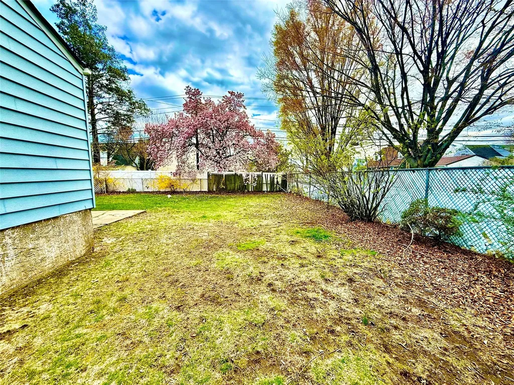 71 Jamaica Avenue Plainview NY 11803