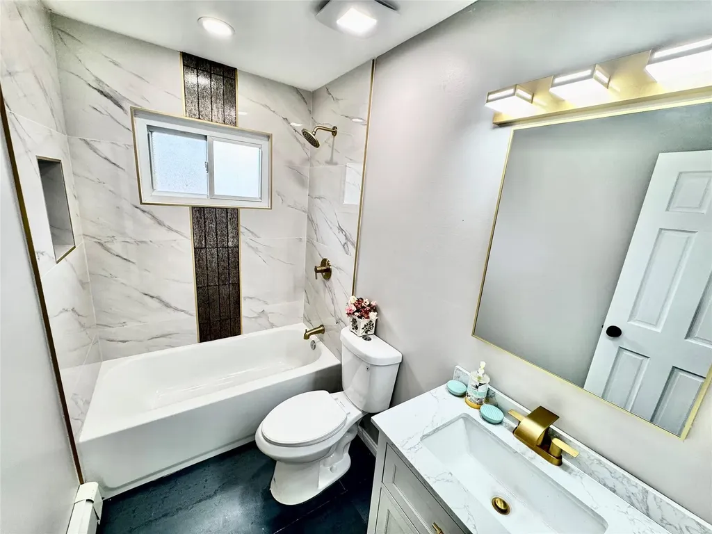 38 Moffitt Boulevard East Islip NY 11730