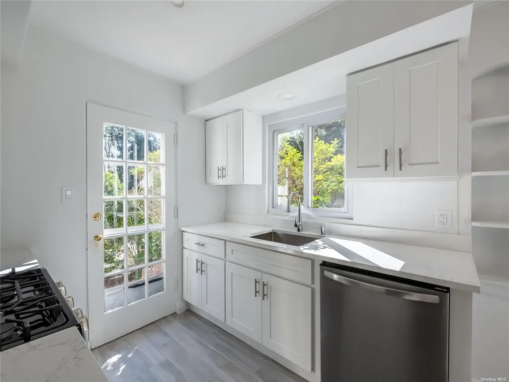 109 Chase Road Manhasset NY 11030