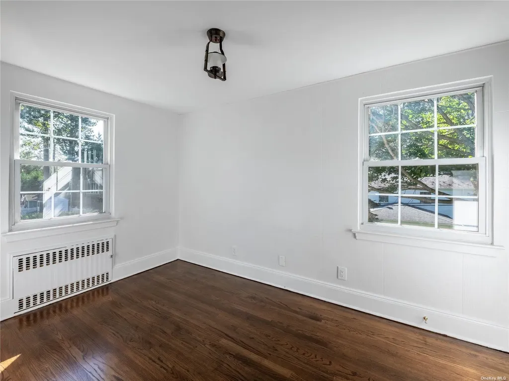 109 Chase Road Manhasset NY 11030