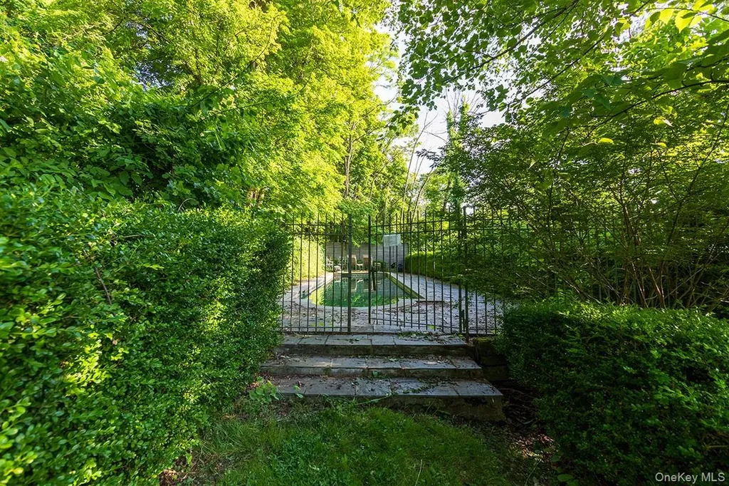 158 Greendale Road Hudson NY 12534