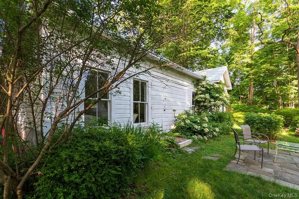 158 Greendale Road Hudson NY 12534
