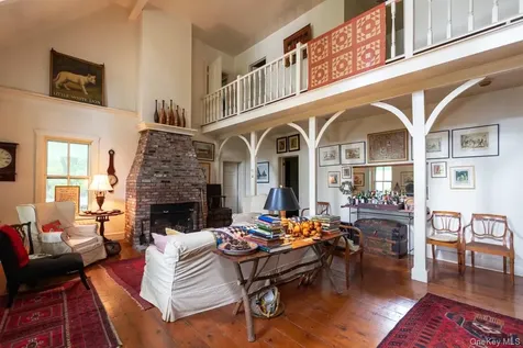 158 Greendale Road Hudson NY 12534