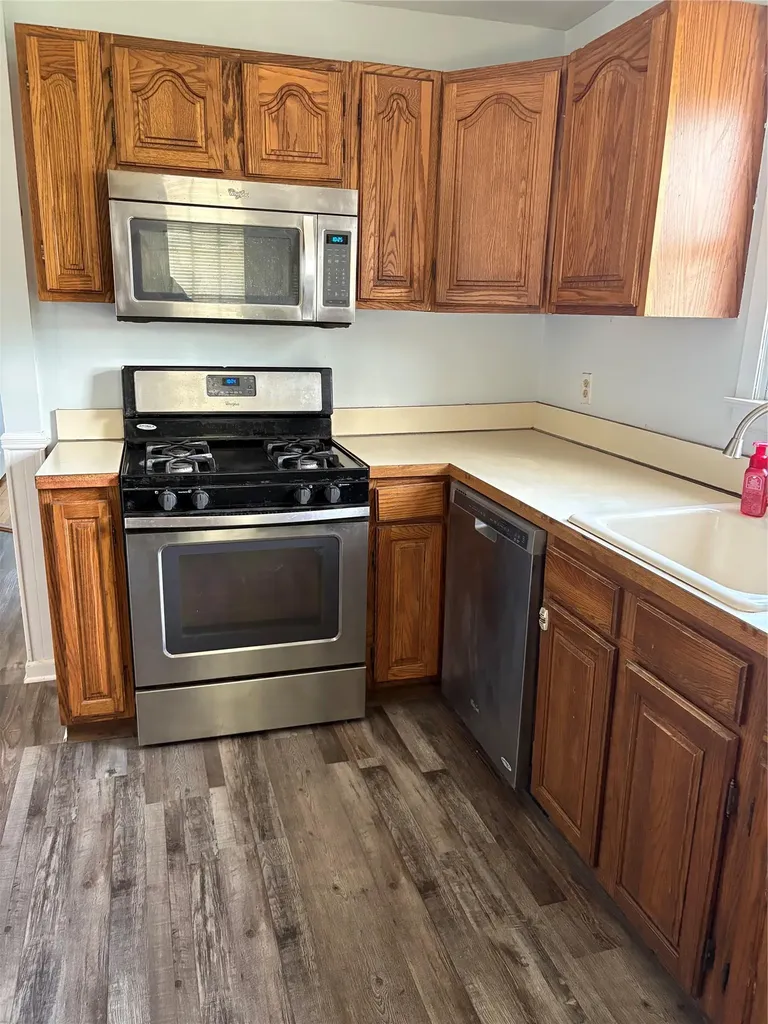 253 Sears Road West Islip NY 11795