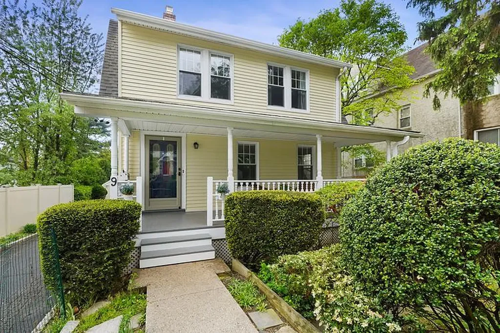 9 Hillcrest Road Bronxville NY 10708