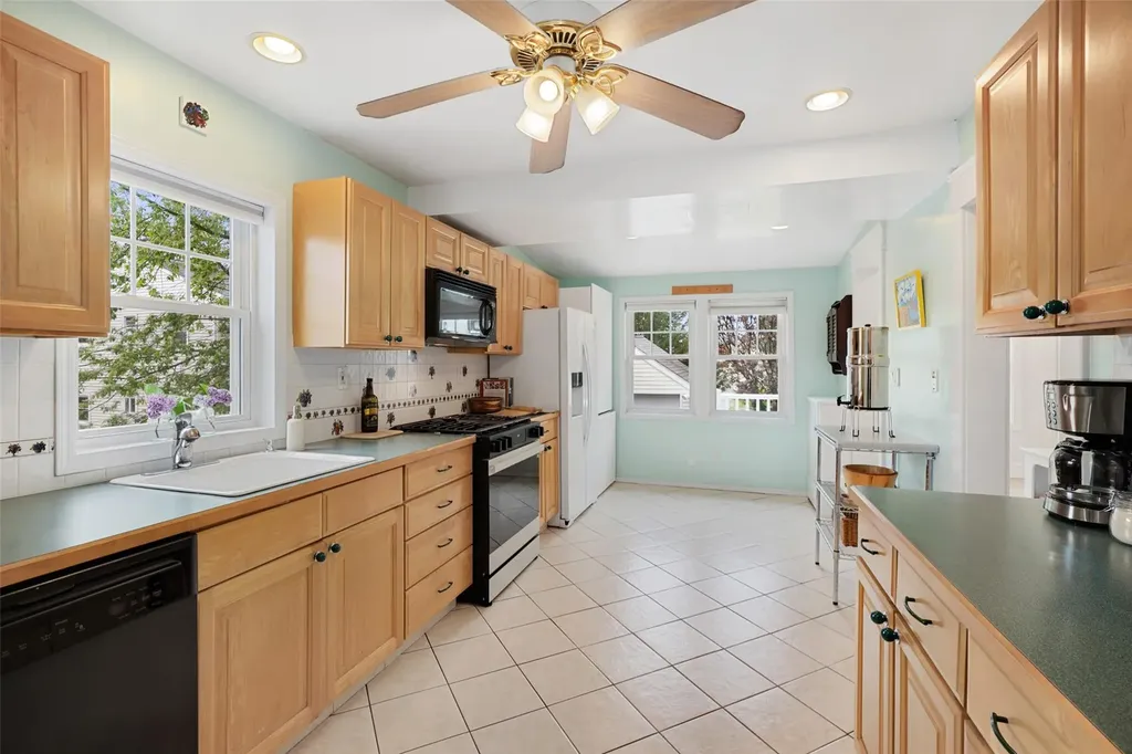 9 Hillcrest Road Bronxville NY 10708