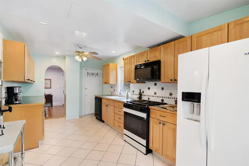 9 Hillcrest Road Bronxville NY 10708