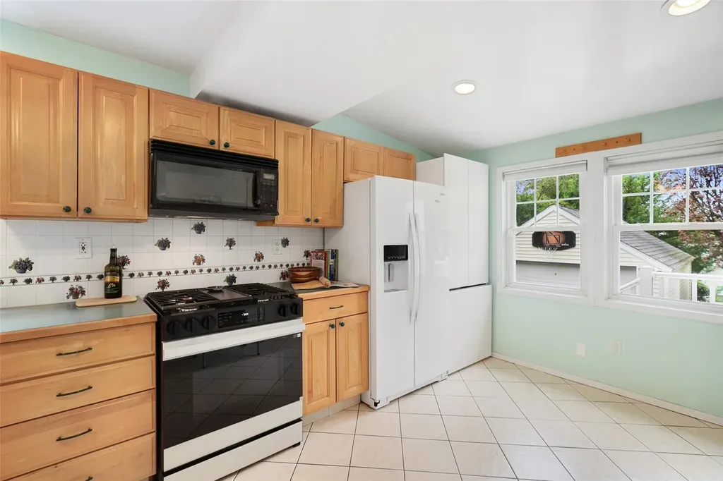 9 Hillcrest Road Bronxville NY 10708