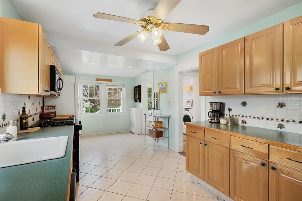 9 Hillcrest Road Bronxville NY 10708