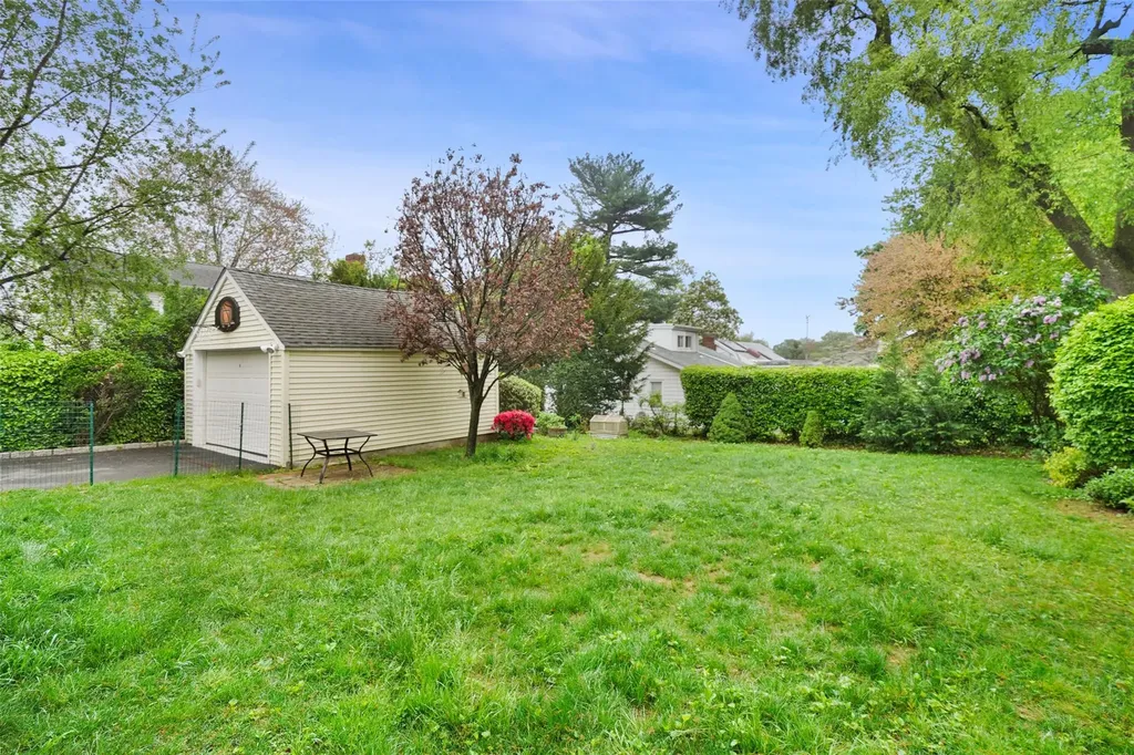 9 Hillcrest Road Bronxville NY 10708