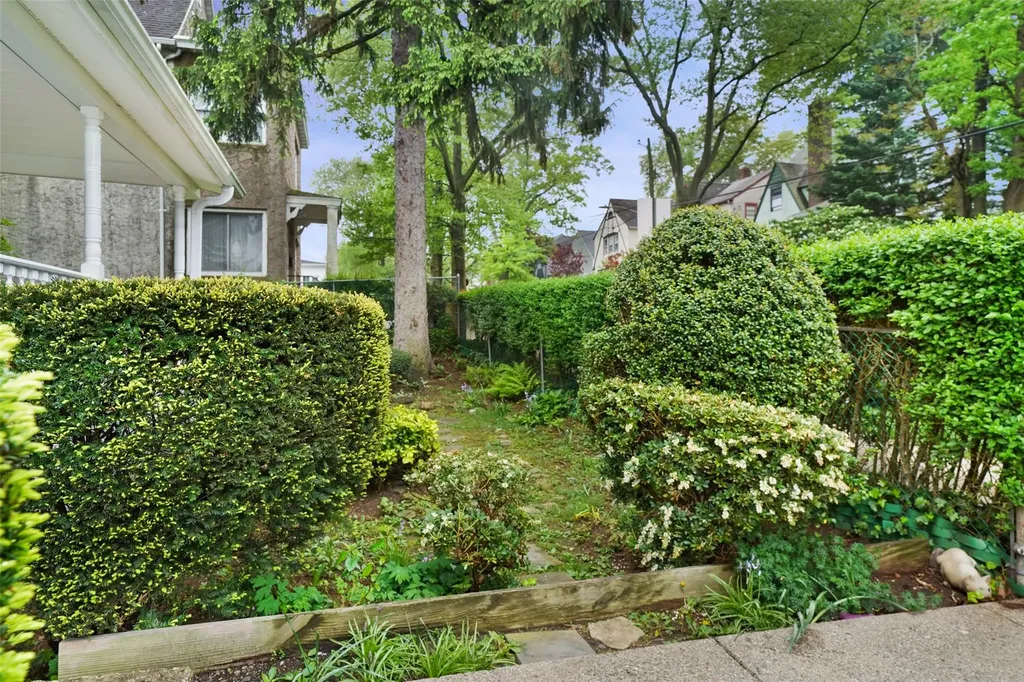 9 Hillcrest Road Bronxville NY 10708