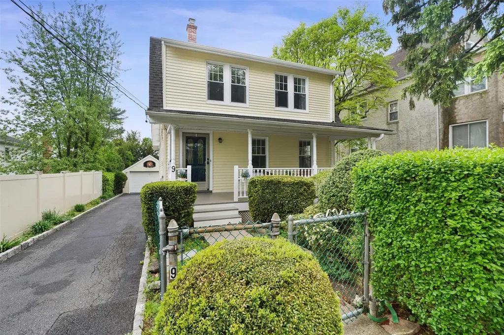 9 Hillcrest Road Bronxville NY 10708