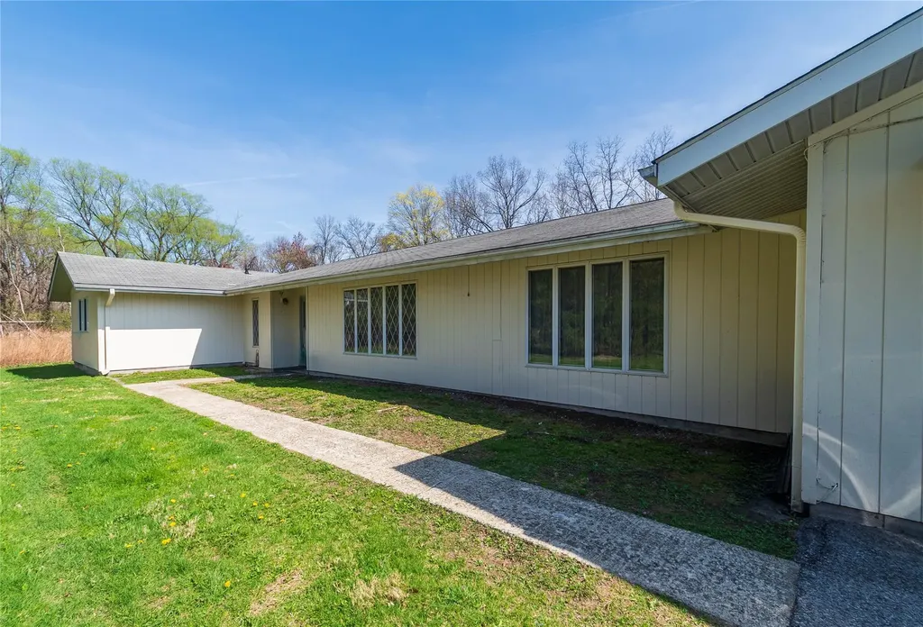 1402 Route 300 Newburgh NY 12550