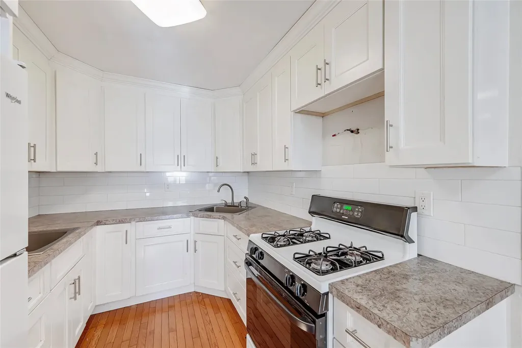 18/20 Wolfe Drive Spring Valley NY 10977