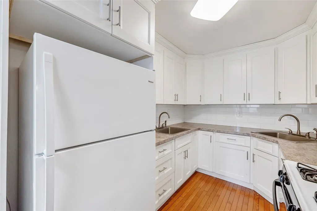 18/20 Wolfe Drive Spring Valley NY 10977