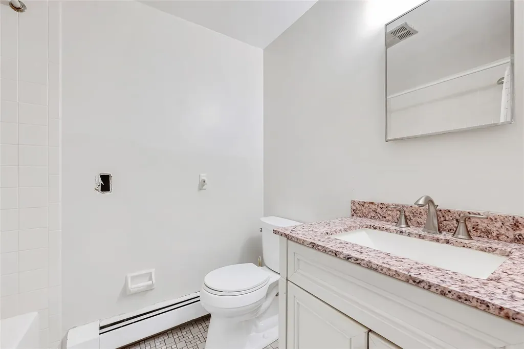 18/20 Wolfe Drive Spring Valley NY 10977