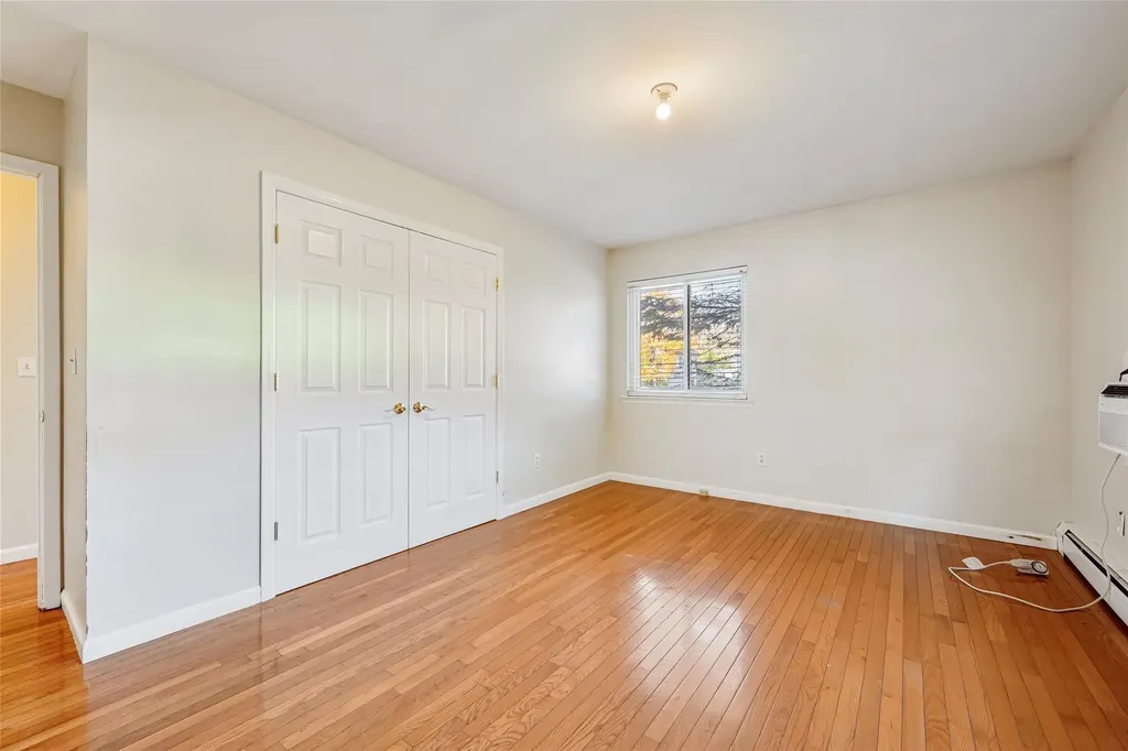 18/20 Wolfe Drive Spring Valley NY 10977