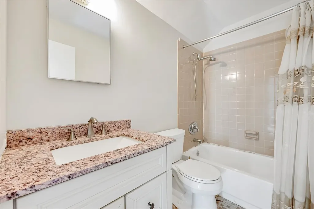 18/20 Wolfe Drive Spring Valley NY 10977